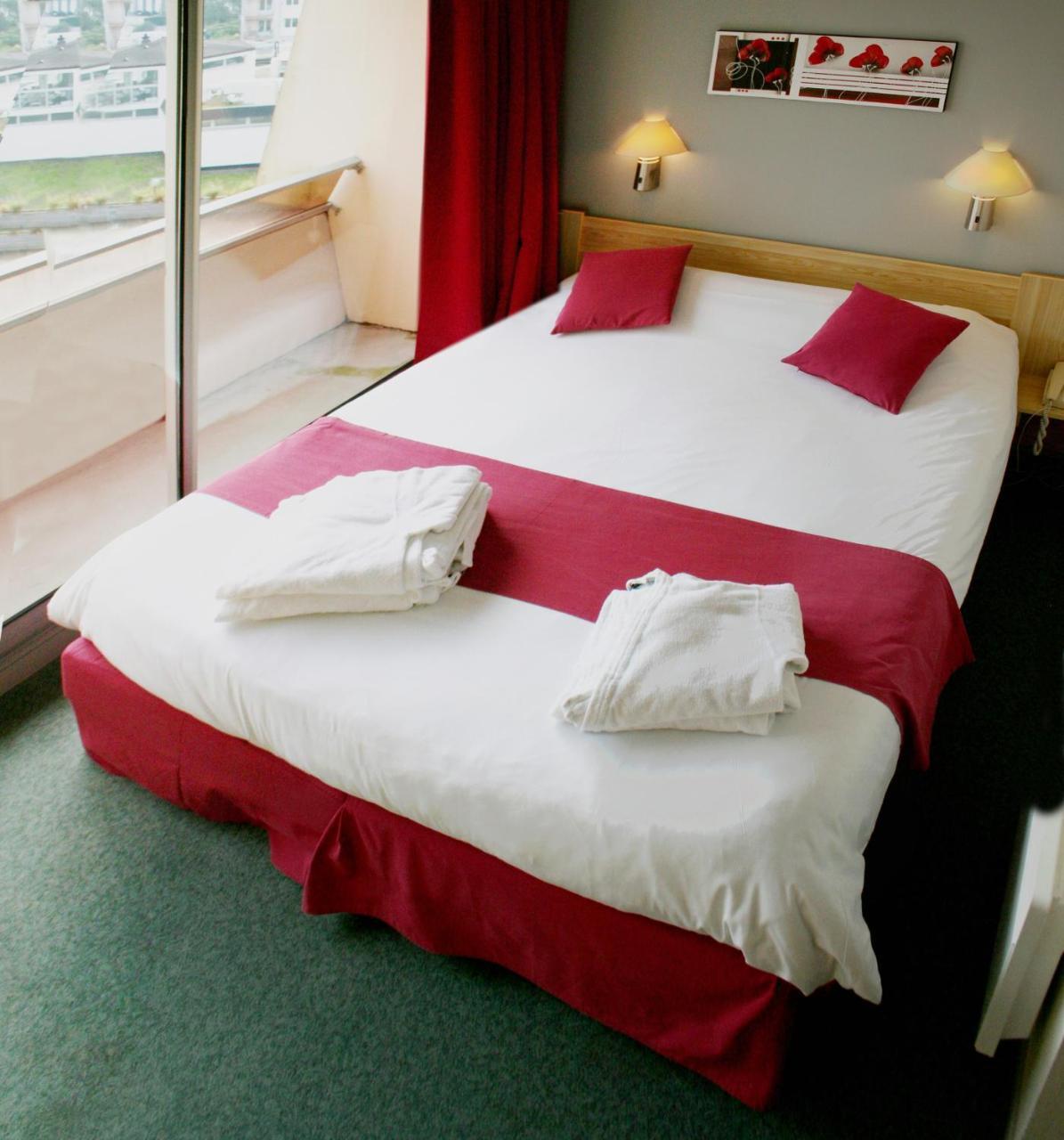 Dax Hotel Kültér fotó